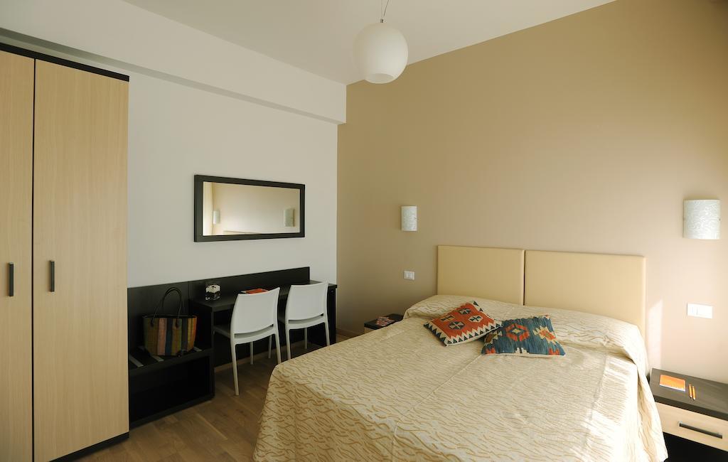 Honey Rooms Rom Zimmer foto